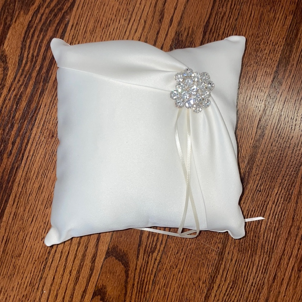 Ring boy pillow